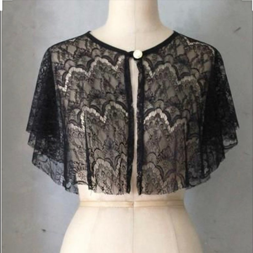 Beautiful Lace Capelet